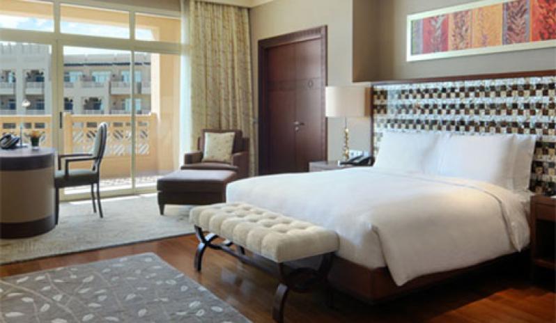 Grand Hyatt Doha bedroom  default 1